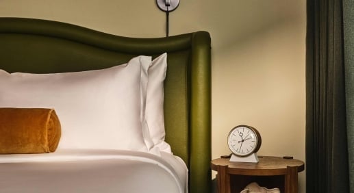 TEC-1850 cold-upload smoke (AnnSavannah_Bed_with_bedside_table-scaled-min-517x282.jpg)