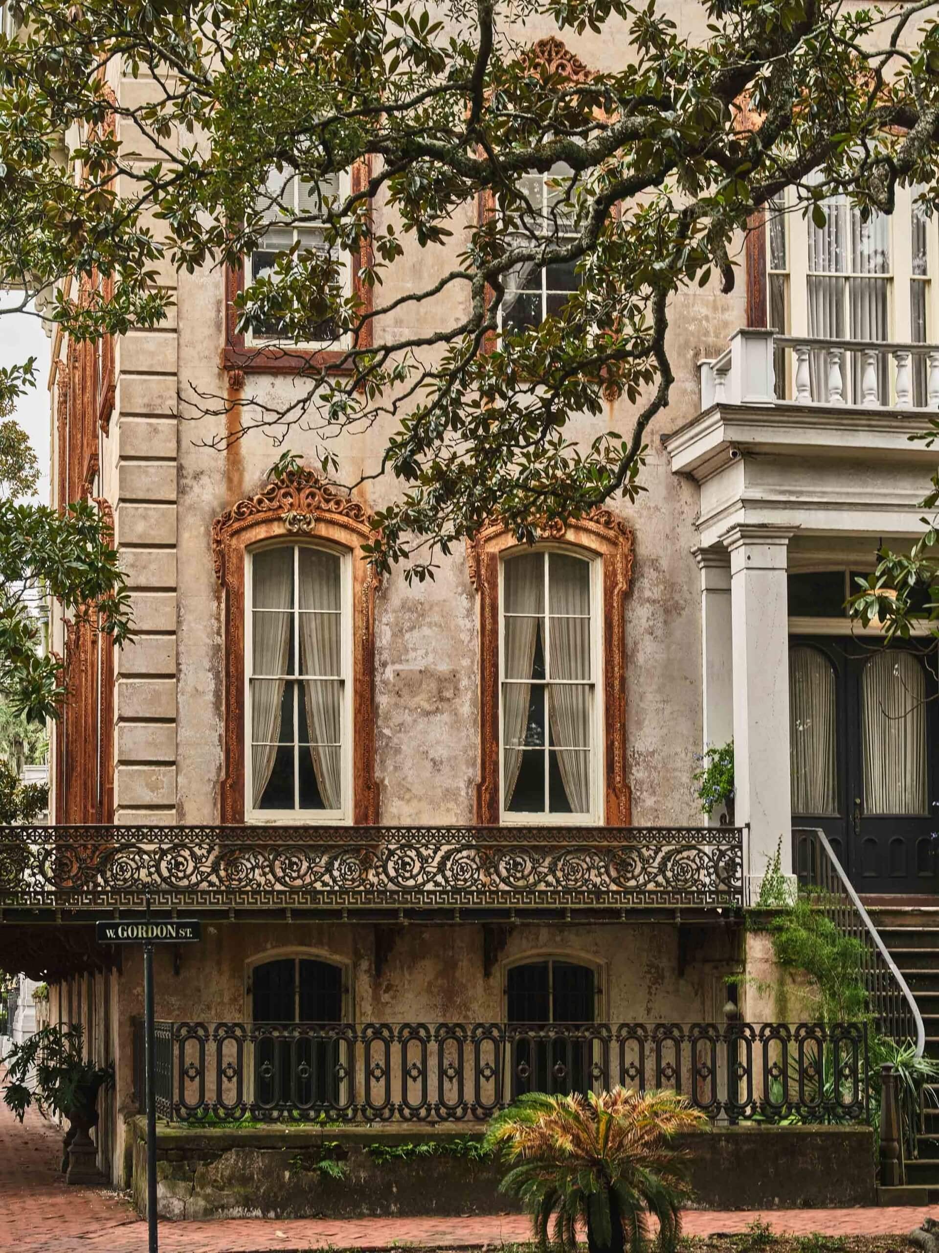 Apartment-style suite with full kitchen at The Ann Savannah
